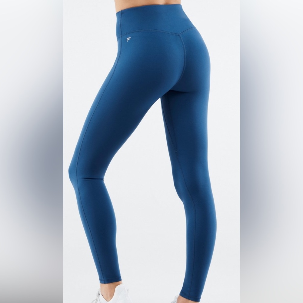Fabletics Navy Peony Motion365